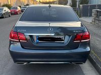 Gebraucht Mercedes E250 204 PS (150 kW) 2017 Grau Limousine