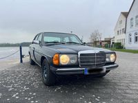 Gebraucht Mercedes 200 60 PS (44 kW) 1982 Blau Limousine