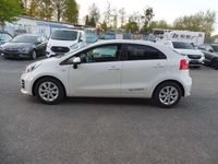 Gebraucht Kia Rio Attract 86 PS (63 kW) 2015 (ud) clear white Kleinwagen