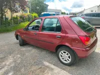 Gebraucht Ford Fiesta 60 PS (44 kW) 1997 Rot Kleinwagen