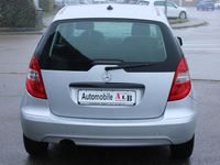 Gebraucht Mercedes A160 95 PS (69 kW) 2011 Silber Limousine