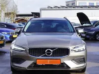 Gebraucht Volvo V60 163 PS (119 kW) 2022 Grau Kombi