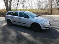 Gebraucht Opel Astra 115 PS (84 kW) 2009 Silber Kleinwagen