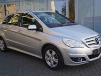 Gebraucht Mercedes B150 95 PS (69 kW) 2009 Silber Van / Kleinbus