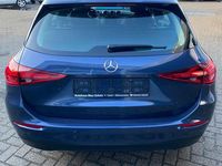 Gebraucht Mercedes C220 197 PS (144 kW) 2023 Blau Kombi