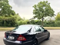 Gebraucht Mercedes C220 Avantgarde 143 PS (105 kW) 2002 Violet Limousine
