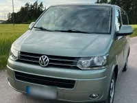 Używany VW Caravelle 180 KM (132 kW) 2011 Zielony Van