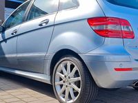 Gebraucht Mercedes B200 136 PS (100 kW) 2006 Blau Van / Kleinbus