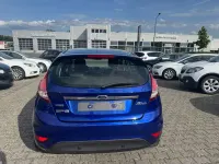 Gebraucht Ford Fiesta Titanium 101 PS (74 kW) 2014 Blau Kleinwagen