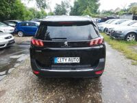 Gebraucht Peugeot 5008 Allure 131 PS (96 kW) 2022 Schwarz Van / Kleinbus