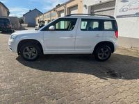 Gebraucht Skoda Yeti Active 110 PS (80 kW) 2015 Weiß SUV