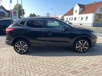 Gebraucht Nissan Qashqai Tekna 163 PS (119 kW) 2016 Schwarz SUV