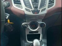 Gebraucht Ford Fiesta Titanium 95 PS (69 kW) 2011 Violet Kleinwagen