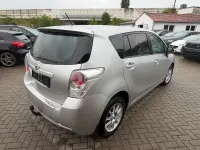 Gebraucht Toyota Verso Travel 147 PS (108 kW) 2013 Silber Van / Kleinbus