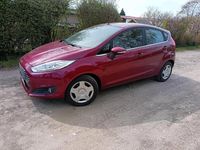 Gebraucht Ford Fiesta Titanium 101 PS (74 kW) 2013 Rot Kleinwagen