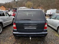 Gebraucht Mercedes ML270 163 PS (119 kW) 2004 Schwarz SUV