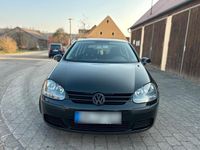 Gebraucht VW Golf IV 75 PS (55 kW) 2004 Schwarz Kleinwagen