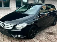 Gebraucht Mercedes B180 122 PS (89 kW) 2012 Schwarz Kleinwagen