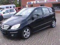 Gebraucht Mercedes B200 140 PS (102 kW) 2010 Kosmosschwarz  metalliclack Van / Kleinbus