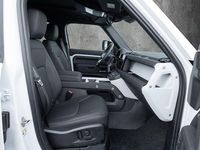 Gebraucht Land Rover Defender SE Dynamic 252 PS (185 kW) 2025 Fuji white SUV