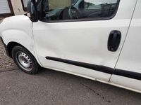 Gebraucht Fiat Doblò Basis 90 PS (66 kW) 2012 Colore esterno (weiß) Van / Kleinbus