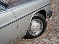 Gebraucht Mercedes 250 150 PS (110 kW) 1970 Silber Coupé