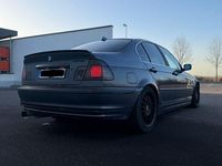 Gebraucht BMW 325 192 PS (141 kW) 2001 Limousine