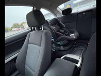 Second-hand BMW 320 177 CP (130 kW) 2009 Alb Coupe