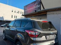 Gebraucht Ford Kuga Titanium 150 PS (110 kW) 2017 Grau SUV