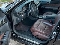 Gebraucht Mercedes E250 204 PS (150 kW) 2009 Schwarz Limousine
