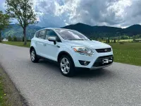 Gebraucht Ford Kuga 163 PS (119 kW) 2012 Weiß SUV
