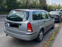 Usata Ford Focus 116 CV (85 kW) 2004 Argento Station wagon