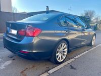 gebraucht BMW 318 d Aut. Sport Line // Xenon / Navi / SHZ