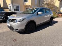 Gebraucht Nissan Qashqai 115 PS (84 kW) 2017 Silber SUV