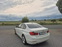 Gebraucht BMW 316 136 PS (100 kW) 2012 Weiß Limousine