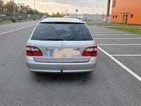 Usata Mercedes E320 224 CV (164 kW) 2005 Grigio Station wagon