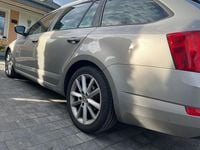 Gebraucht Skoda Octavia 150 PS (110 kW) 2014 Beige Kleinwagen