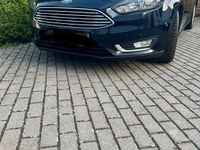 Gebraucht Ford Focus Titanium 125 PS (91 kW) 2015 Schwarz Kombi