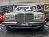 Gebraucht Mercedes 230 136 PS (100 kW) 1982 Gold