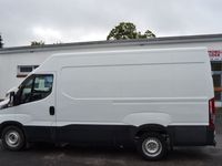 Gebraucht Iveco Daily 156 PS (114 kW) 2019 Weiß Van / Kleinbus