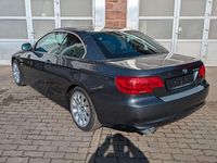 Gebraucht BMW 325 Cabriolet 204 PS (150 kW) 2013 Grau Cabrio