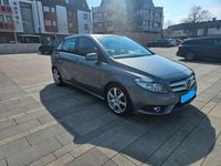 Gebraucht Mercedes B180 122 PS (89 kW) 2014 Grau Van / Kleinbus