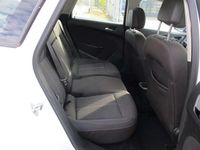Gebraucht Opel Astra Selection 110 PS (80 kW) 2012 Weiß Kombi