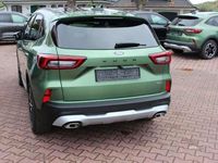 Gebraucht Ford Kuga Active X 243 PS (178 kW) 2024 Bursting green SUV