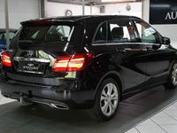 Gebraucht Mercedes B180 122 PS (89 kW) 2017 Schwarz Kleinwagen