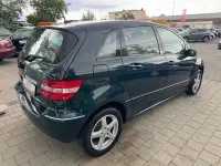 Gebraucht Mercedes B180 109 PS (80 kW) 2005 Grün Van / Kleinbus