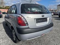 Gebraucht Kia Rio 97 PS (71 kW) 2008 Grau Limousine