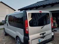 Gebraucht Opel Vivaro 114 PS (83 kW) 2010 Silber Van / Kleinbus