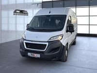 Gebraucht Peugeot Boxer 140 PS (102 kW) 2023 Lackierung weiss icy/deckende (weiß) Van