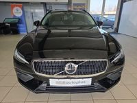 Gebraucht Volvo V60 Core 197 PS (144 kW) 2022 Schwarz Kombi